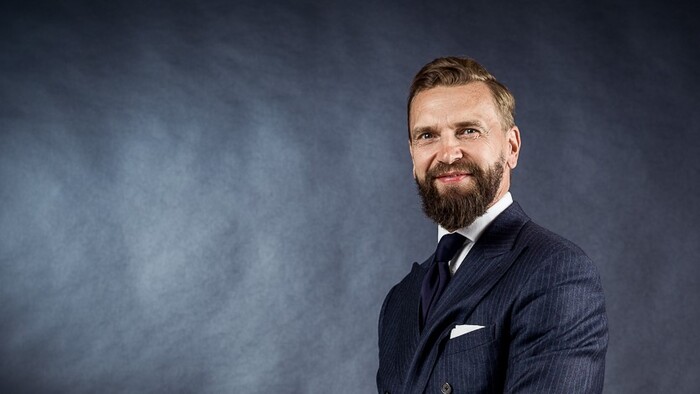 BIBLIOGRAFIE :: Daniel Šmíd - business etiketa, komunikace a oděvy