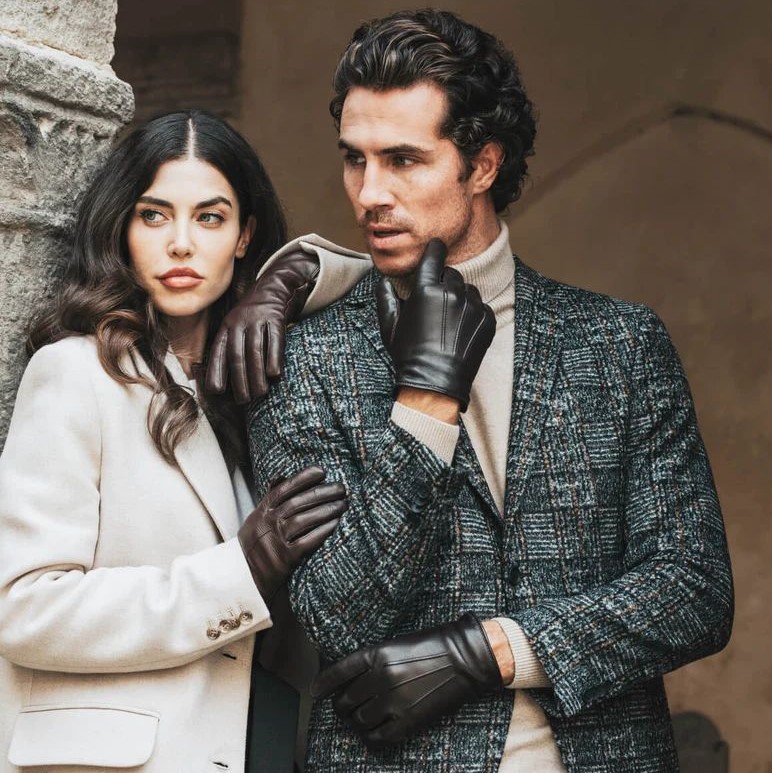 Kde se vzaly rukavice a jak je nosit dnes